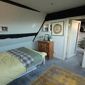 Cross Homestay