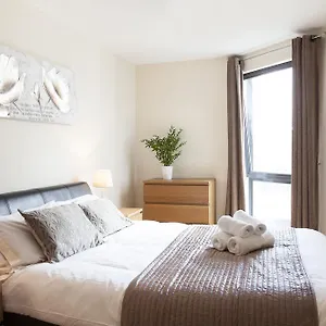 Cheltenham Plaza Apartment